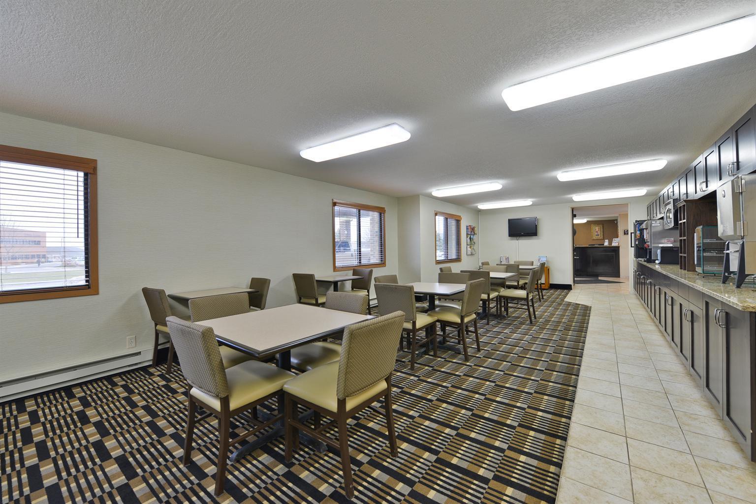 Americas Best Value Inn And Suites Bismarck Restaurant bilde